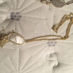 Kendra Scott necklace